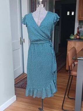 Lauren Conrad Green Floral Wrap Dress